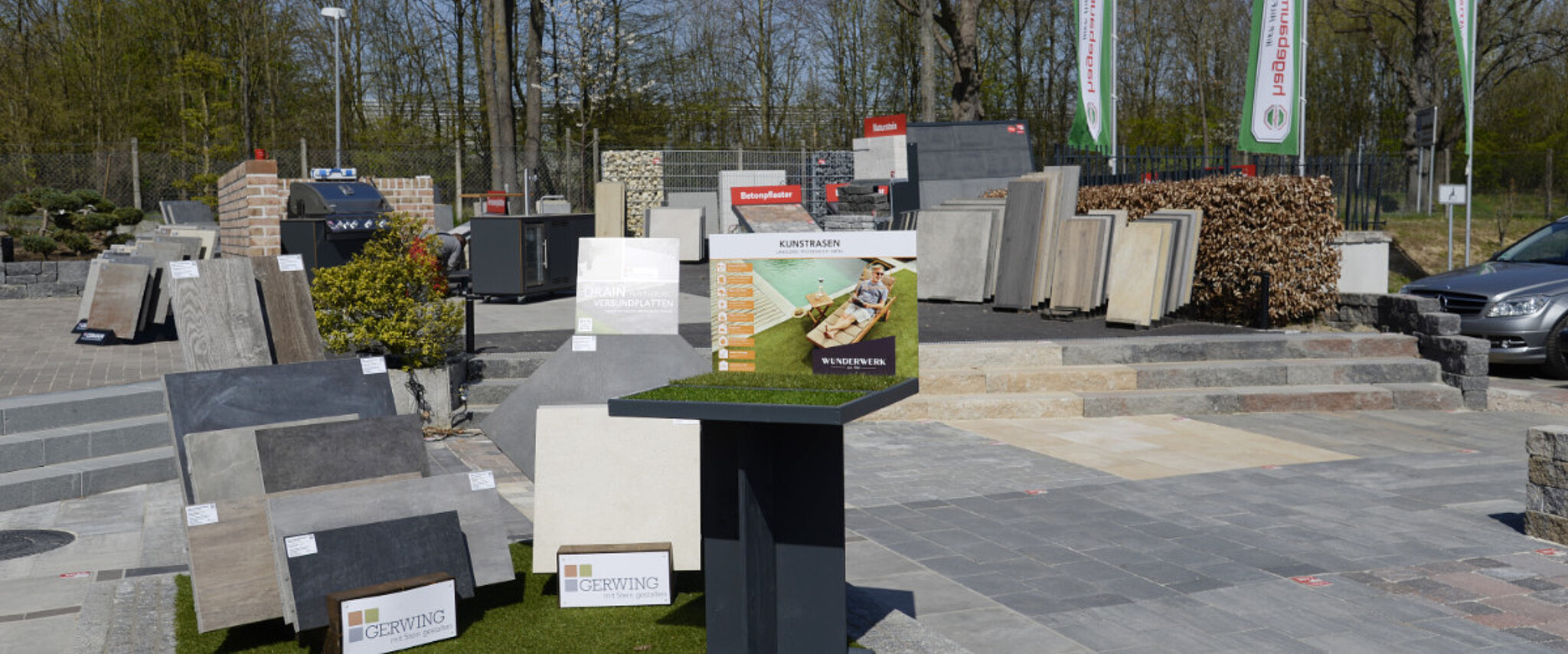 Standort Baucentrum Lüneburg Außenausstellung mit diversen Bodenplatten