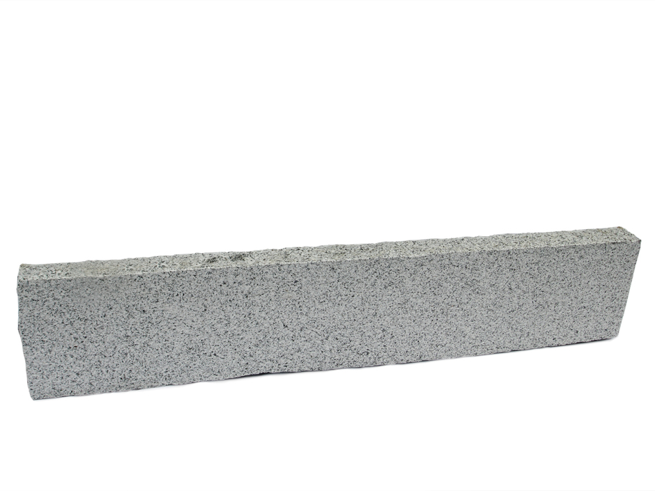 Granit Stele Bordstein Beeteinfasung Leistenstein gespitzt hellgrau 8x25x100 cm 